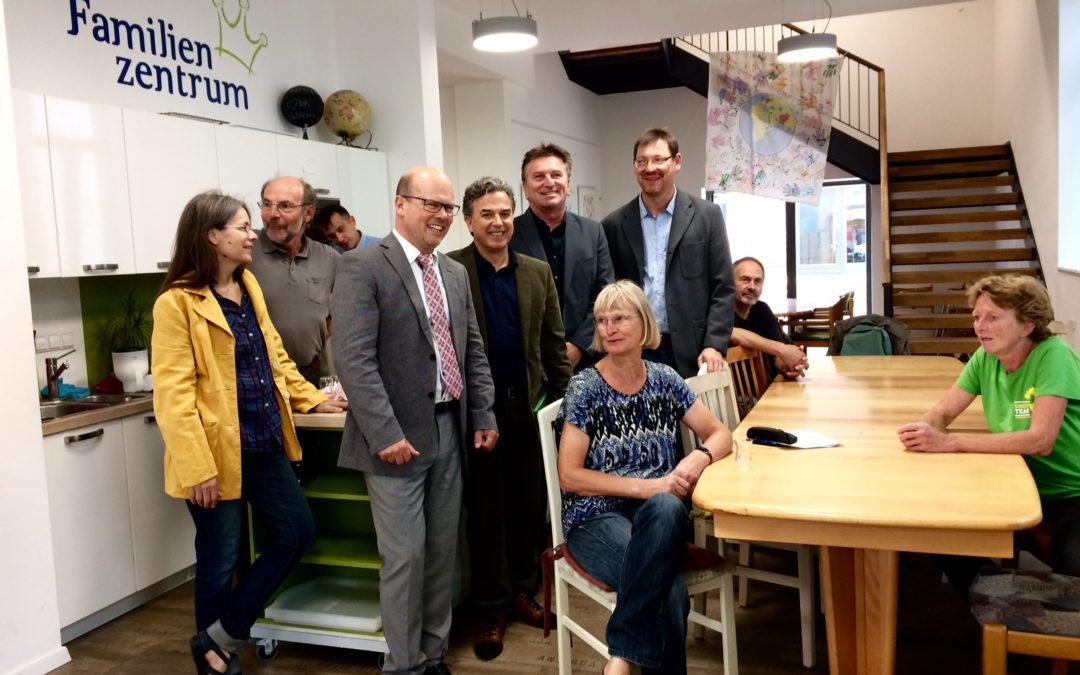 Minister für Soziales und Integration von Baden-Württemberg besucht Familienzentrum